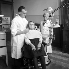 Dental clinic in a Toronto high school - 1942